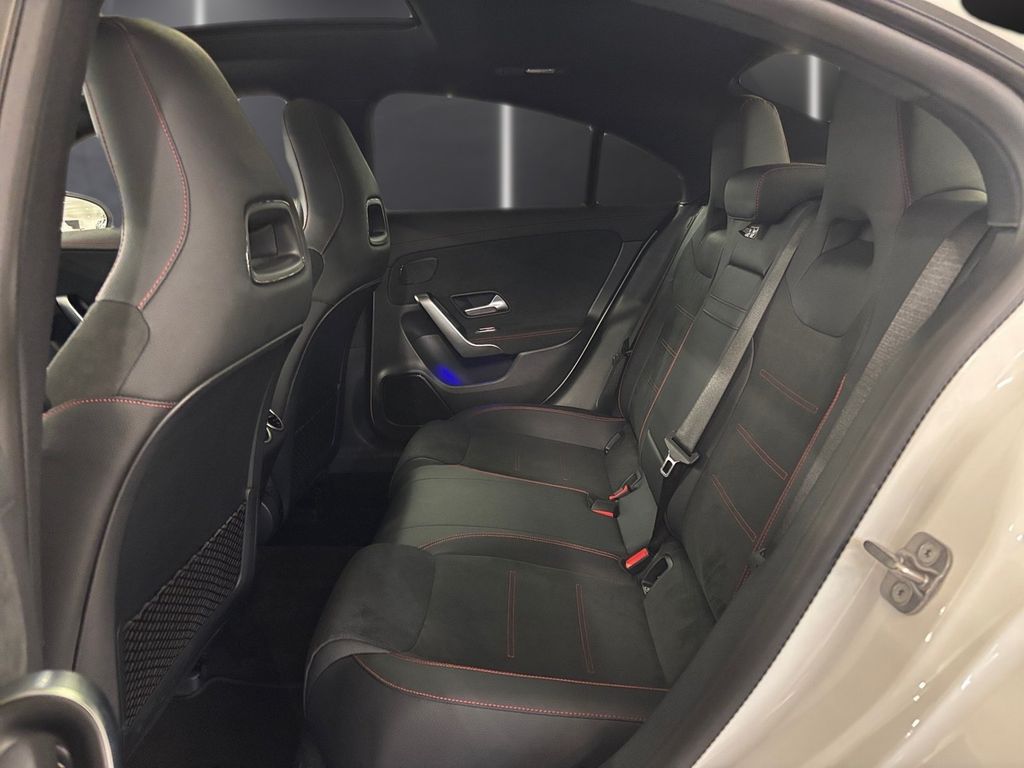 Mercedes-Benz CLA 200 2024