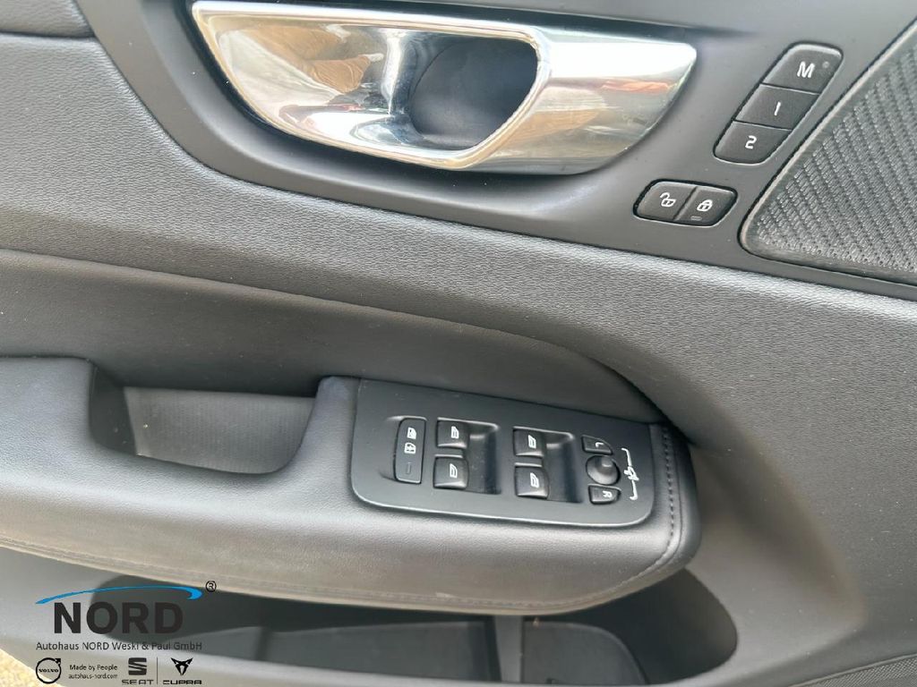 Volvo XC60 2022