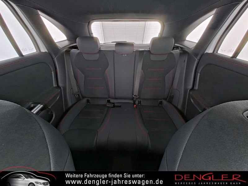 Mercedes-Benz GLA 180 2024