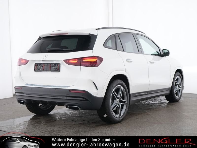 Mercedes-Benz GLA 180 2024