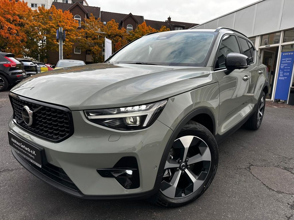 Volvo XC40 2025