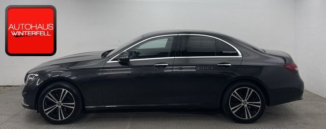 Mercedes-Benz E 300 2022