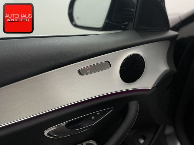 Mercedes-Benz E 300 2022