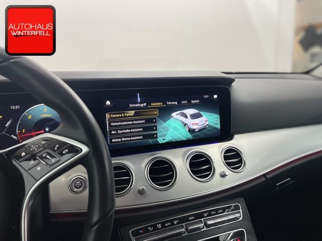 Mercedes-Benz E 300 2022