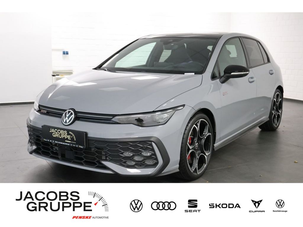 Volkswagen Golf 2025