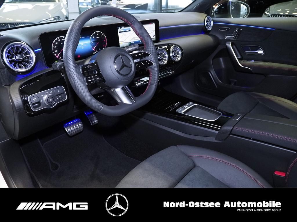 Mercedes-Benz A 200 2025