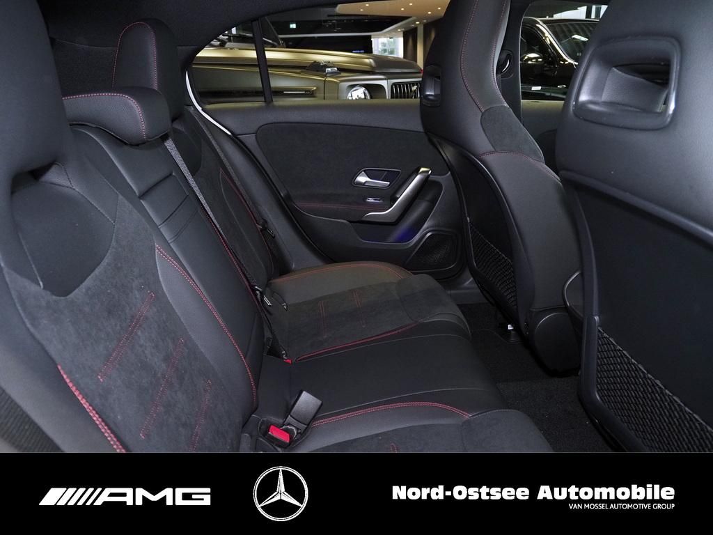 Mercedes-Benz A 200 2025