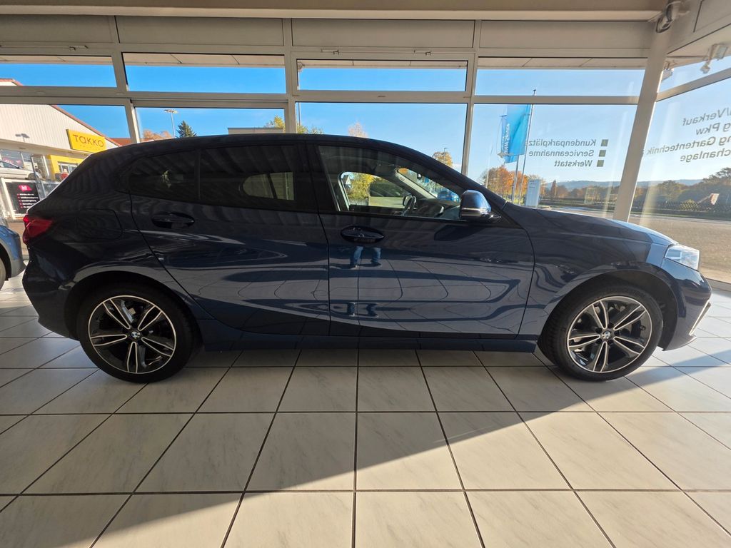 BMW 118 2022
