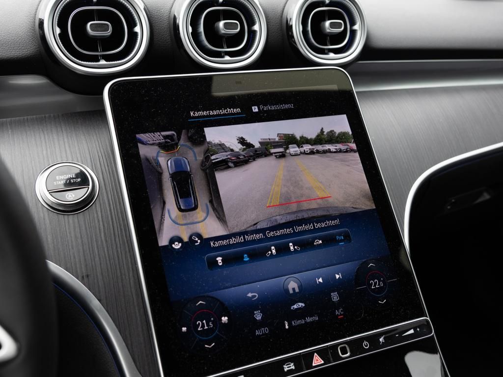 Mercedes-Benz C 200 2025