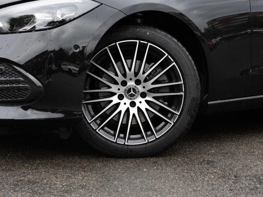 Mercedes-Benz C 200 2025