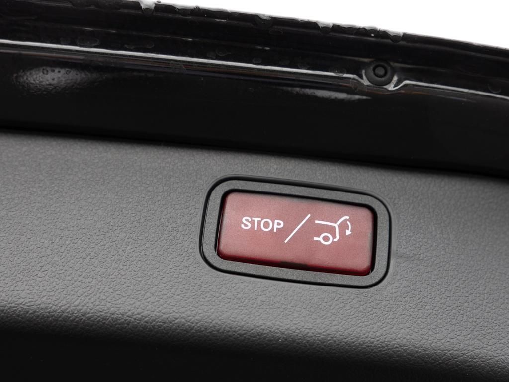Mercedes-Benz C 200 2025