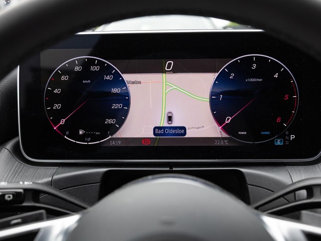 Mercedes-Benz C 200 2025