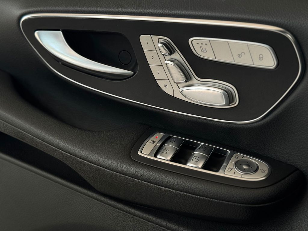 Mercedes-Benz 220 2018