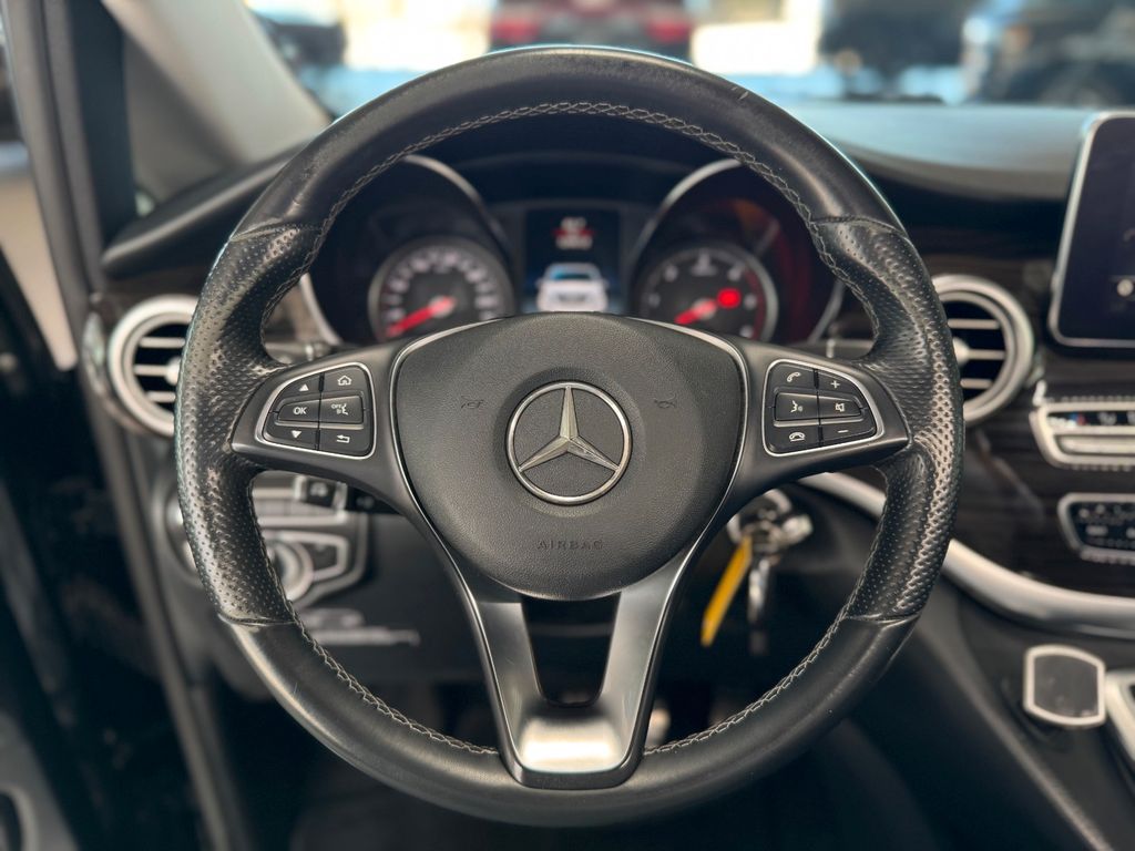 Mercedes-Benz 220 2018