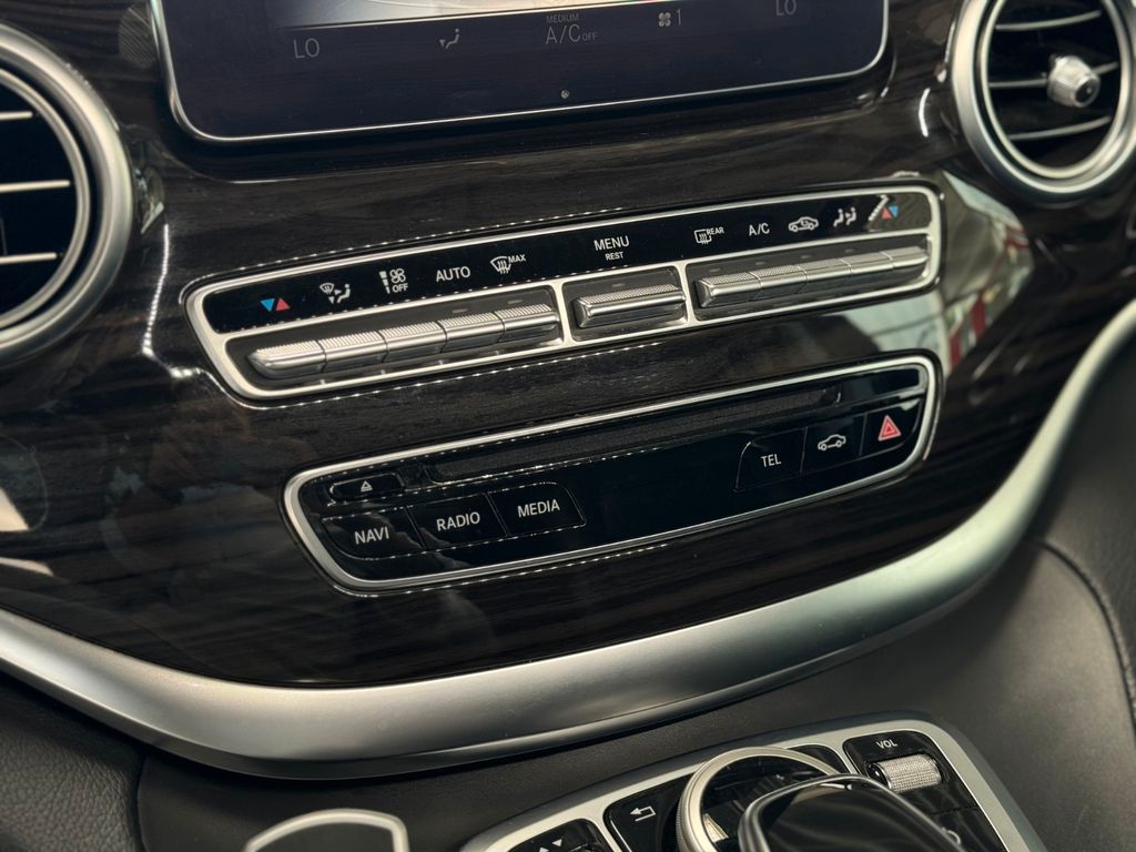 Mercedes-Benz 220 2018