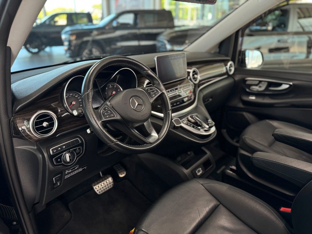 Mercedes-Benz 220 2018