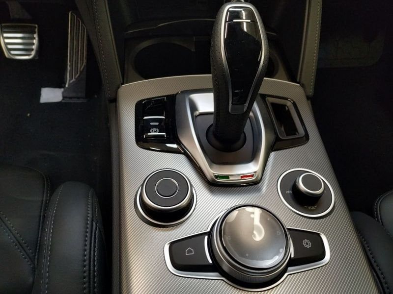 Alfa Romeo Stelvio 2022