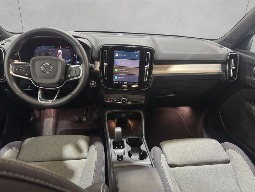 Volvo XC40 2024