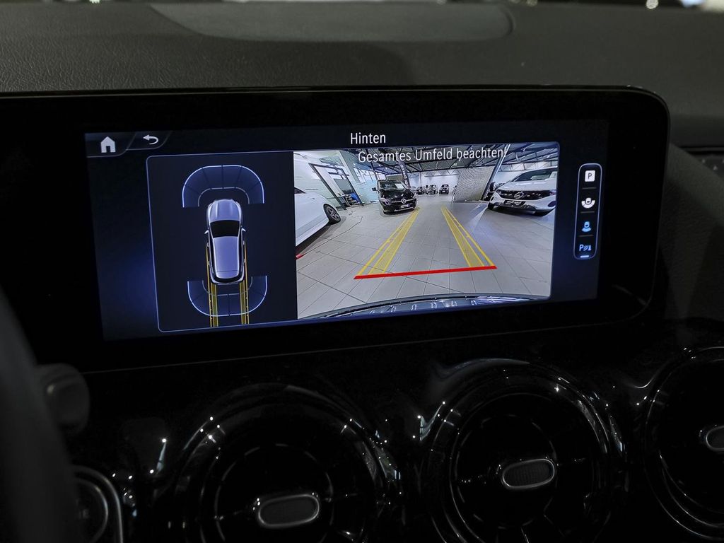 Mercedes-Benz GLA 200 2024