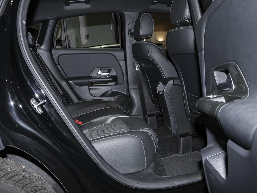 Mercedes-Benz GLA 200 2024