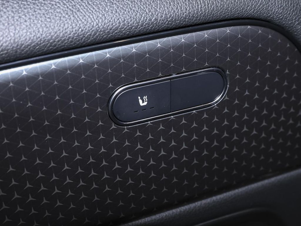 Mercedes-Benz GLA 200 2024