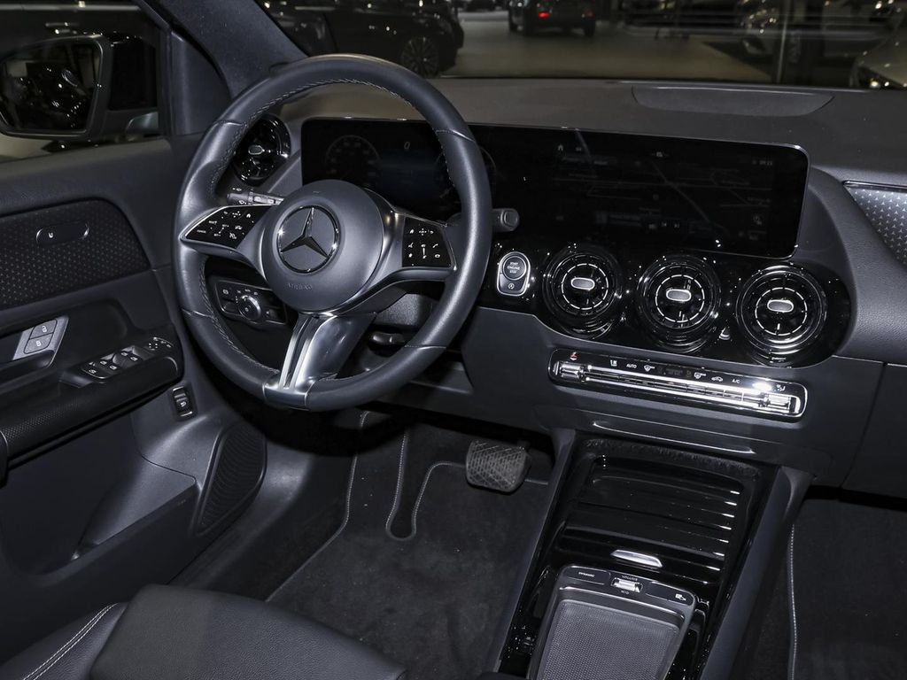 Mercedes-Benz GLA 200 2024