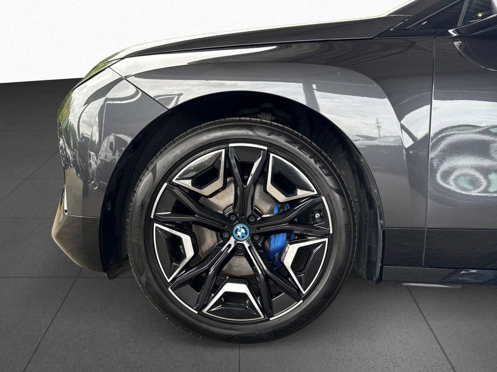 BMW iX 2023