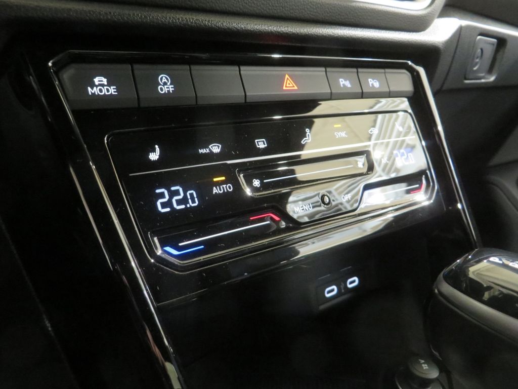 Volkswagen T-Roc 2024