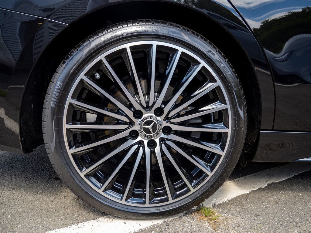 Mercedes-Benz C 220 2025