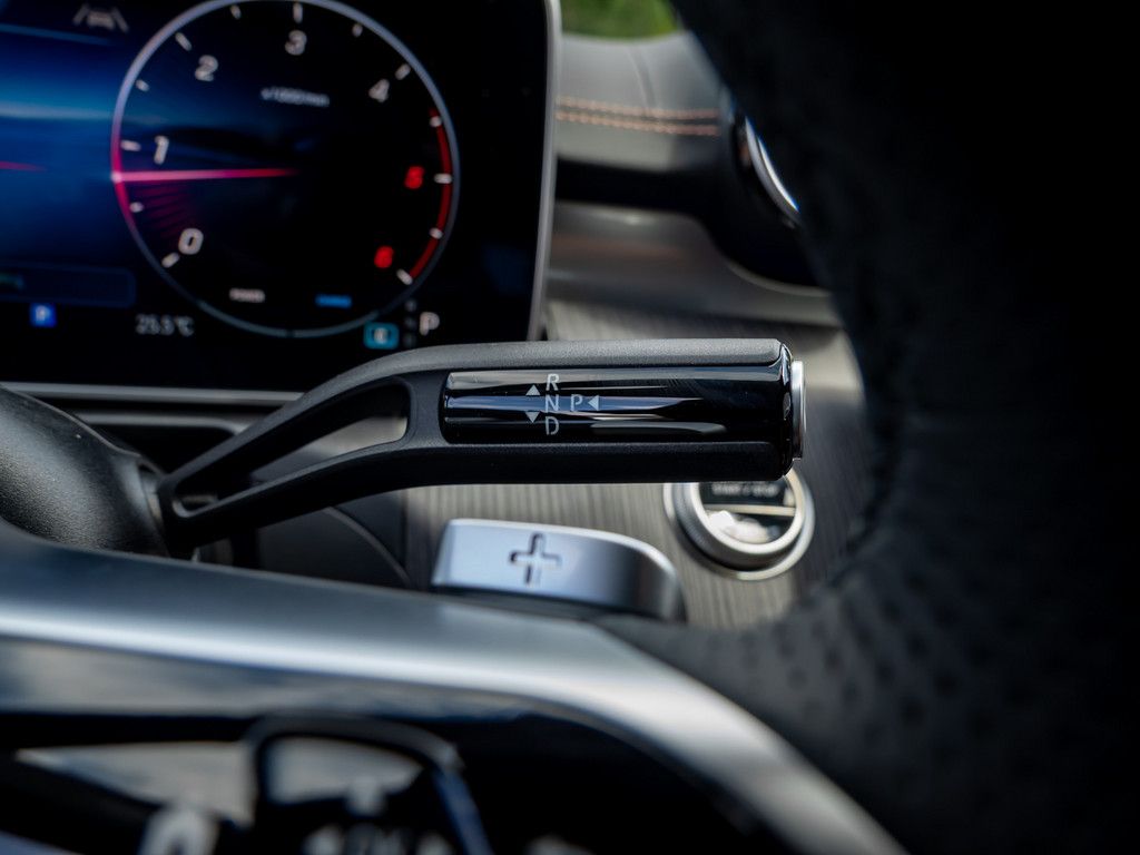 Mercedes-Benz C 220 2025