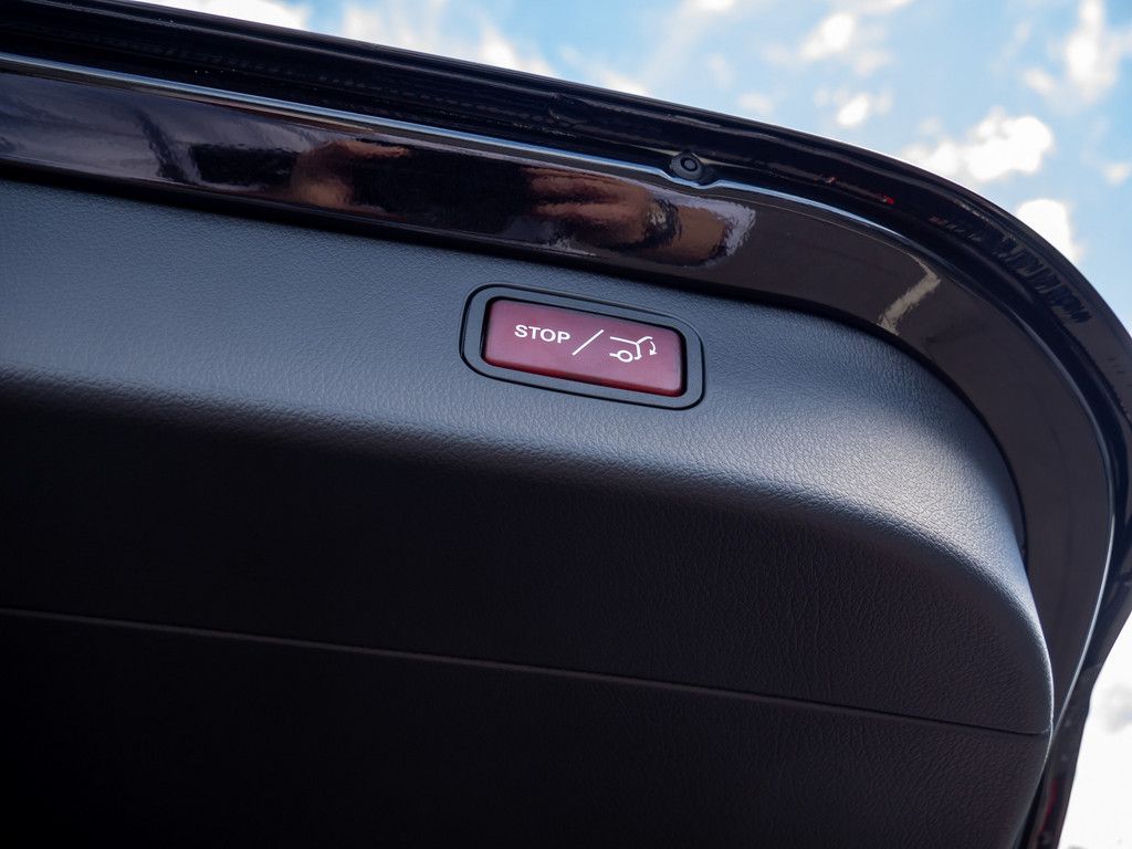 Mercedes-Benz C 220 2025