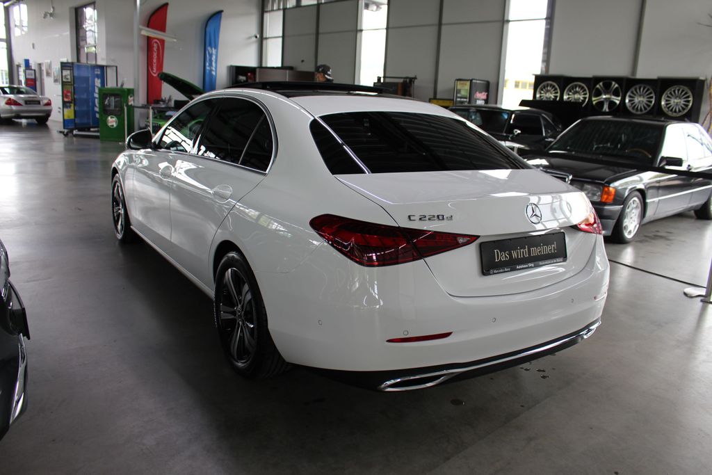 Mercedes-Benz C 220 2025