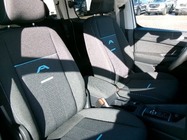 Ford Tourneo Connect 2025