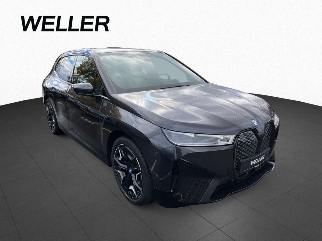 BMW iX 2023