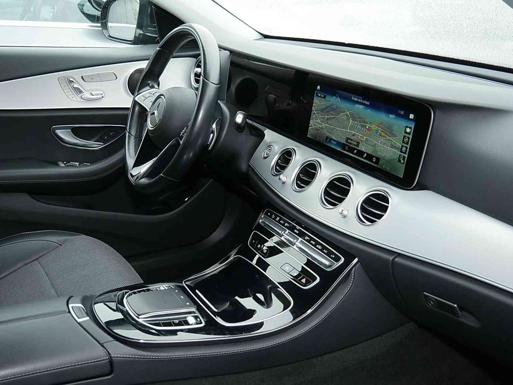 Mercedes-Benz E 220 2022