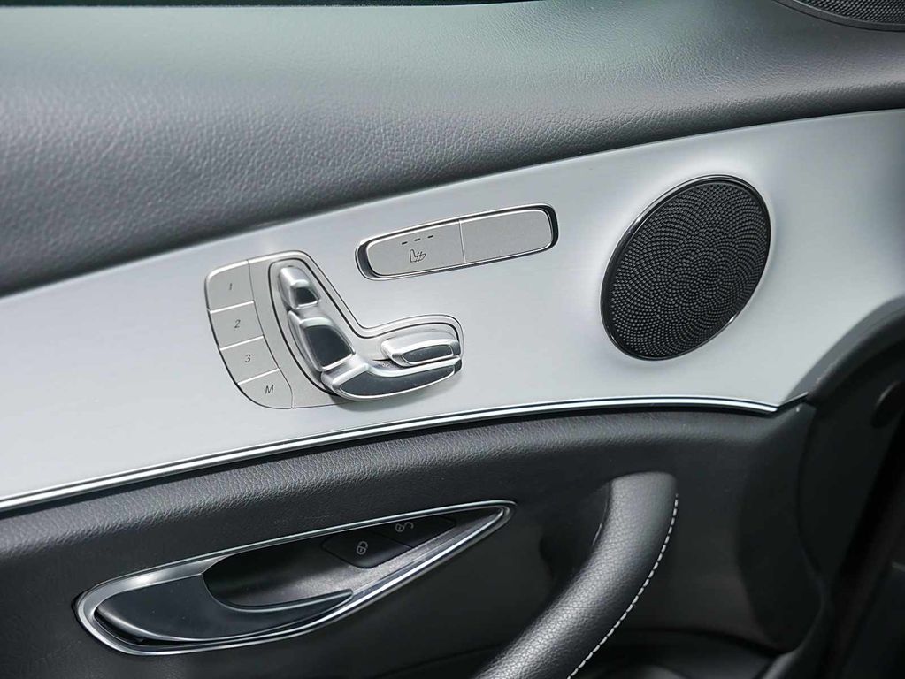 Mercedes-Benz E 220 2022