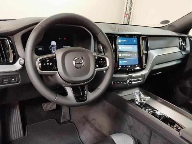 Volvo XC60 2025