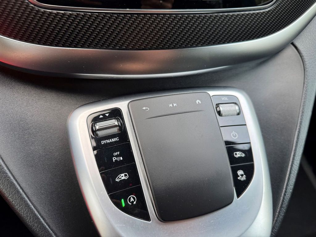 Mercedes-Benz V 220 2022