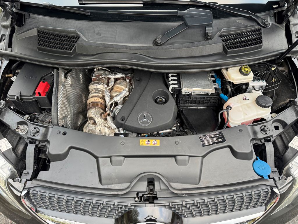 Mercedes-Benz V 220 2022
