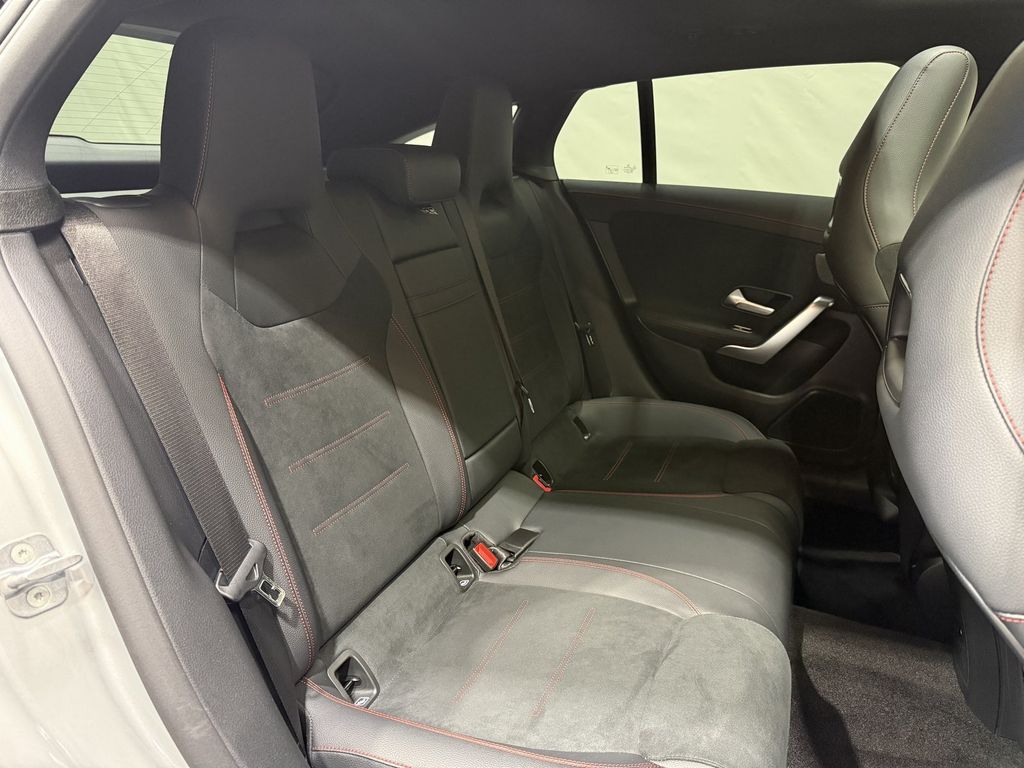 Mercedes-Benz CLA 180 Shooting Brake 2024