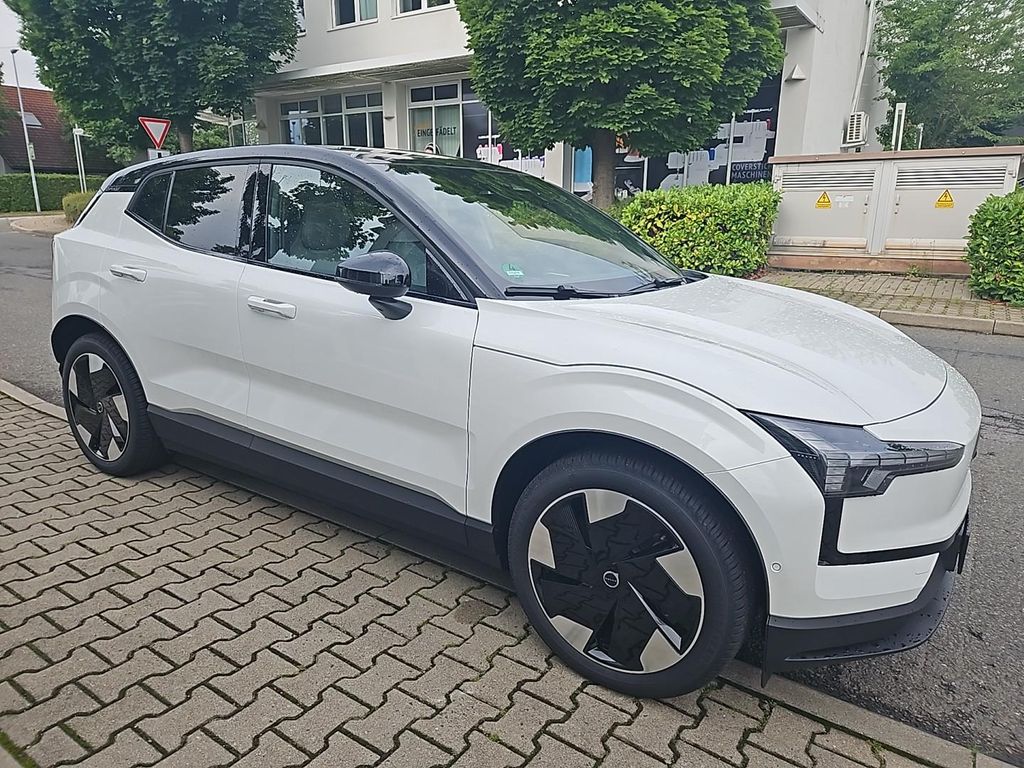 Volvo EX30 2025