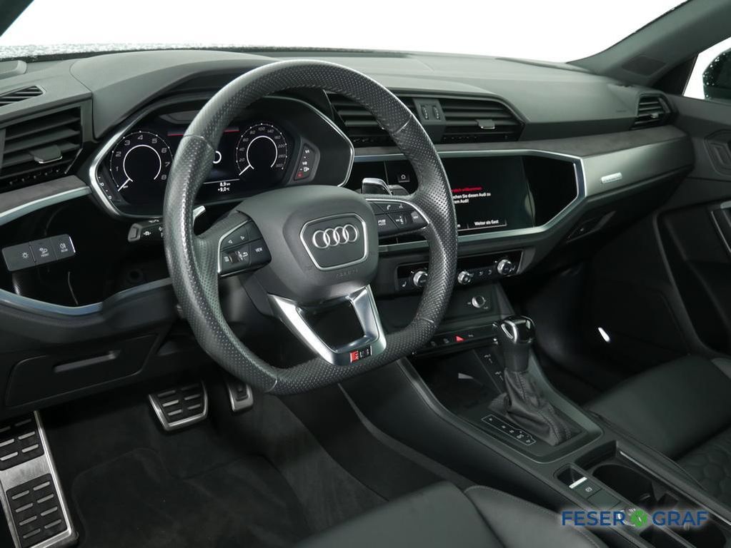 Audi RSQ3 2021