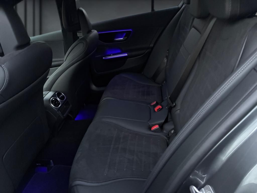 Mercedes-Benz C 300 2025