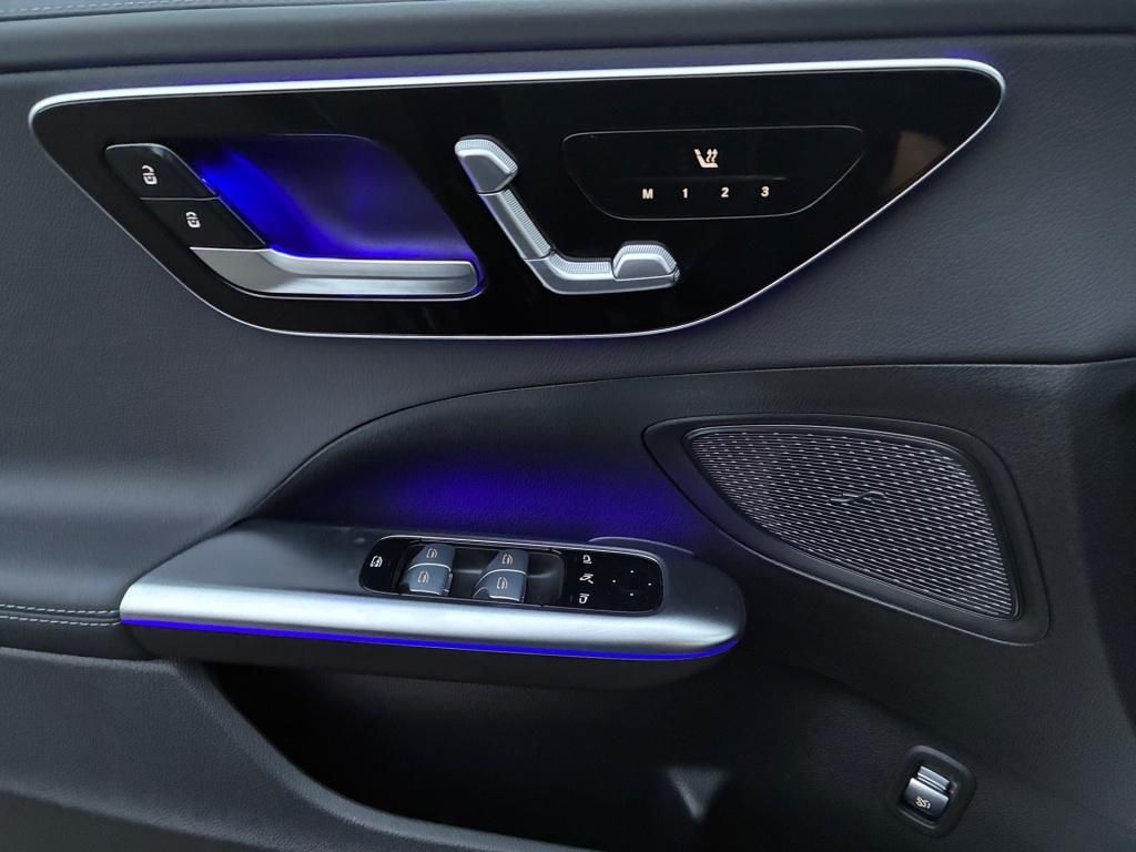 Mercedes-Benz C 300 2025