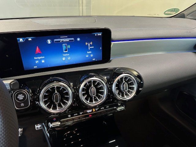 Mercedes-Benz CLA 220 2025