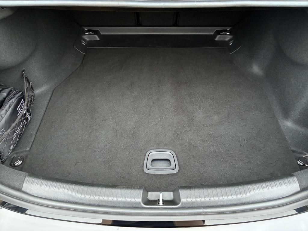 Mercedes-Benz C 200 2024