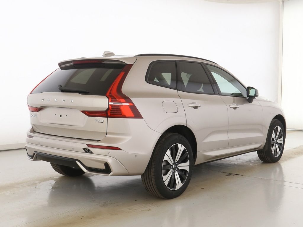 Volvo XC60 2025