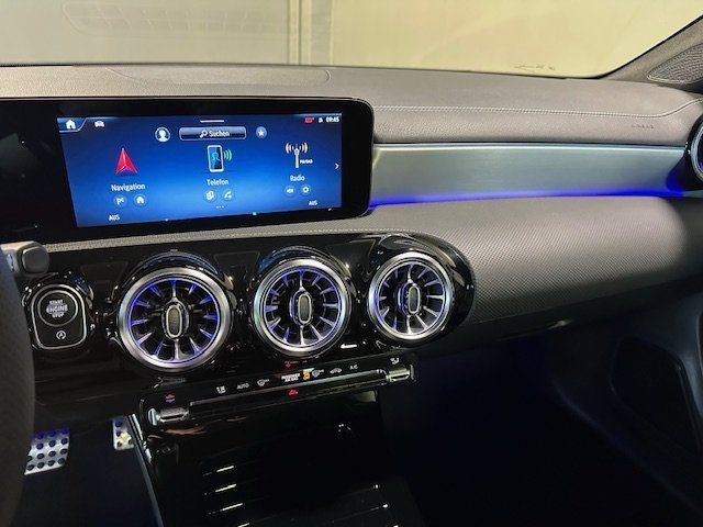 Mercedes-Benz CLA 220 2025