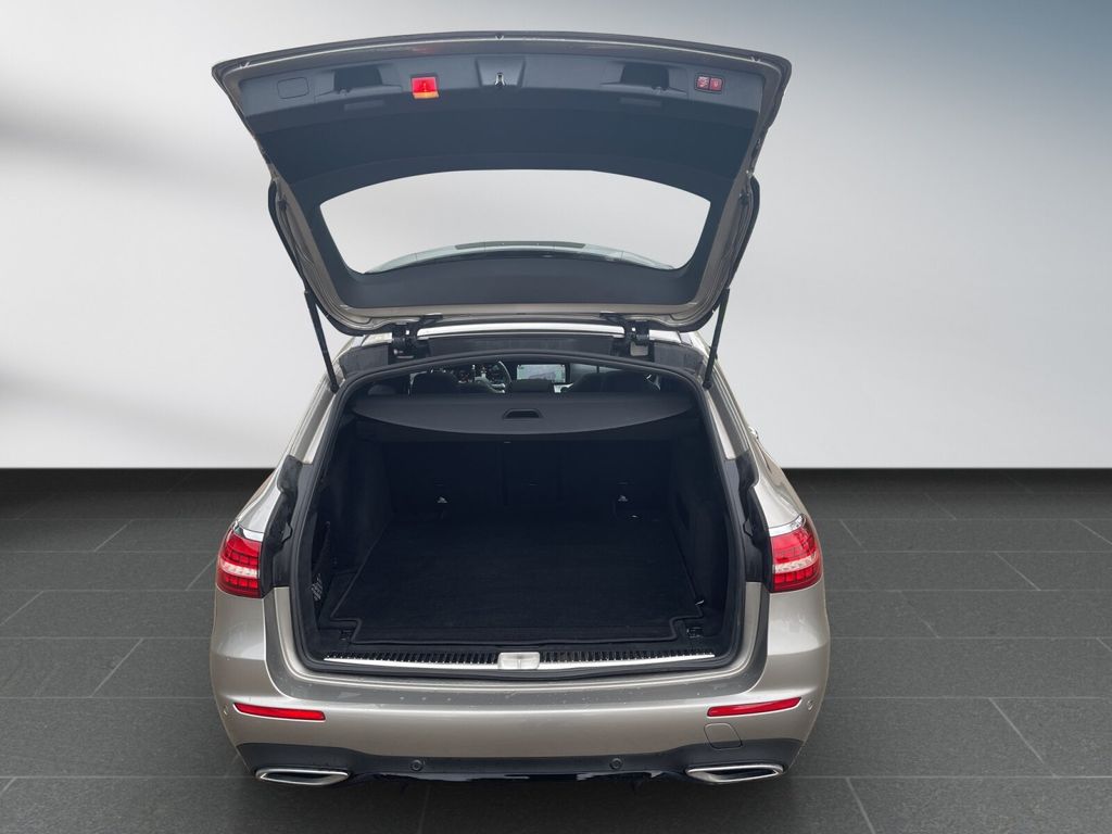 Mercedes-Benz E 220 2022