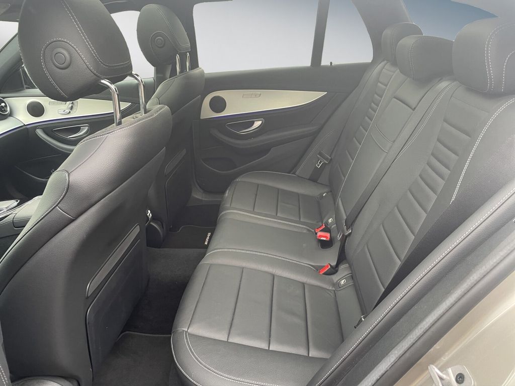 Mercedes-Benz E 220 2022